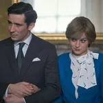 Josh O'Connor en Emma Corrin in The Crown