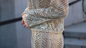 Deze Lidl-jurk ziet eruit alsof hij uit een luxe modehuis komt, maar die prijs van €14,99 euro laat je twee keer kijken