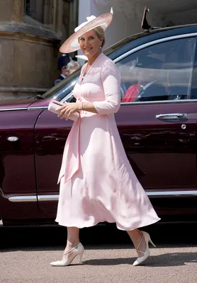 Hertogin Sophie ging voor een zoete, roze look.