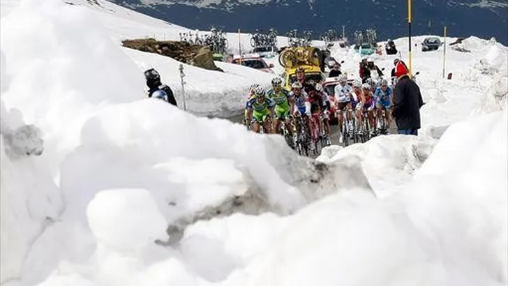 Peloton spreekt schande van sneeuwetappe