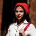 make-up warm weer vrouw rode tas sjaal