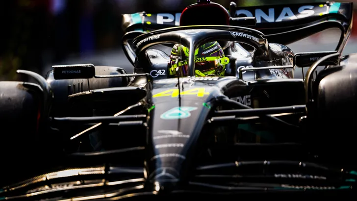De nieuwe Mercedes sidepods in meer detail 