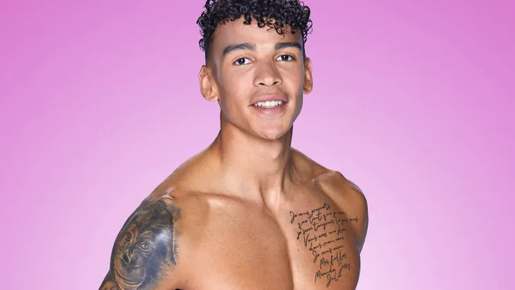 Love Islands Joey