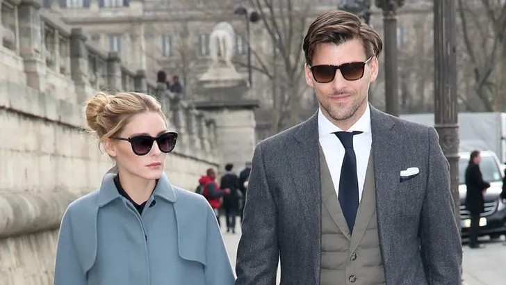 Zo ga je als koppel stijlvol over straat. Olivia Palermo en Johannes Huebl doen het voor