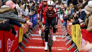 Arnaud De Lie wordt ieder jaar vooruitgeschoven als een van de favorieten voor het voorjaar, maar zijn prestatie in Kuurne riep weer de nodige vraagtekens op.