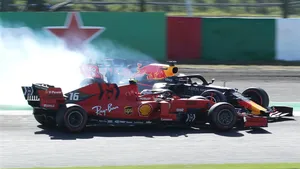 Max Verstappen en Charles Leclerc