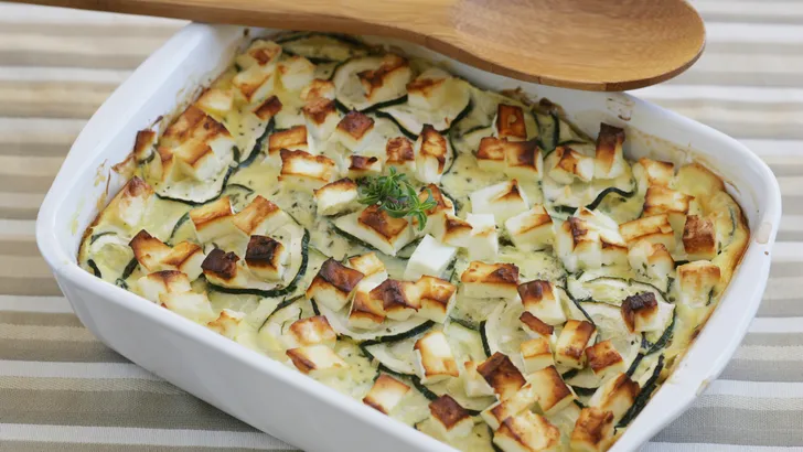 Ovenschotel met courgette en feta