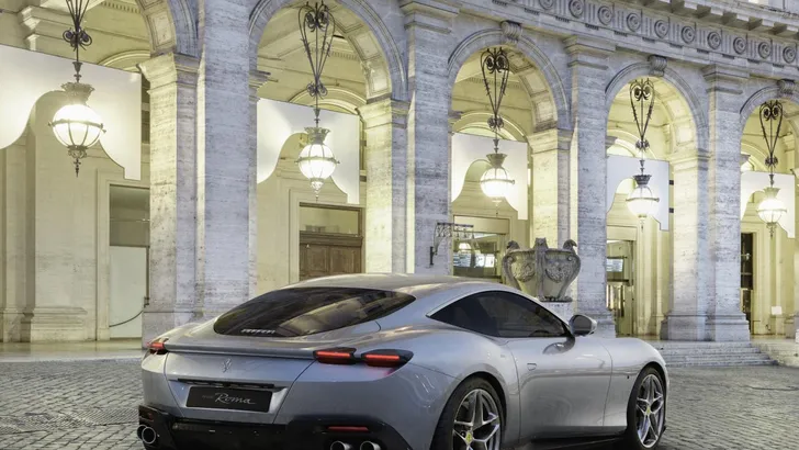 Ferrari presenteert nieuwe V8 2+ coupé Roma