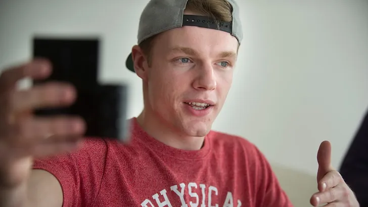 StukTV prankt Enzo Knol en daar is de YouTuber niet blij mee