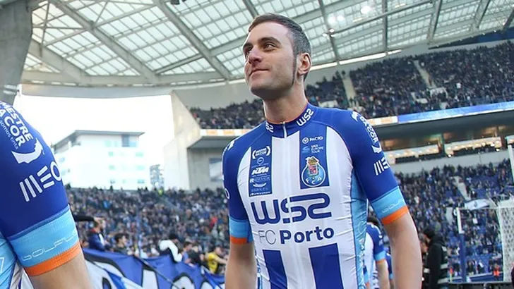 W52/FC Porto heerst in Ronde van Portugal 