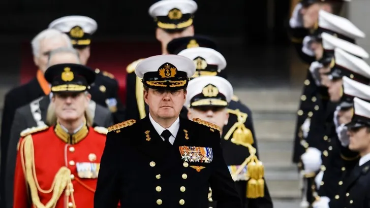 Koning Willem-Alexander even terug bij de marine 