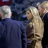 Máxima en Willem-Alexander breken vakantie af voor bezoek aan rampplek Tarwekamp | Beau Monde