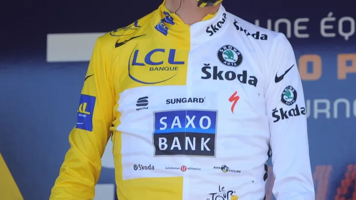 TOUR: Speciale outfit geschonken aan Schleck