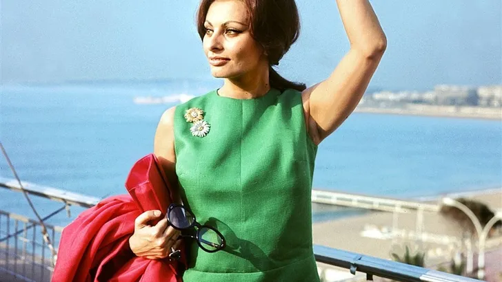 Sofia Loren na 10 jaar weer voor de camera