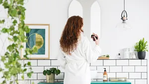 Design, kleuren, materialen… Deze trends gaan je badkamer compleet transformeren in 2026