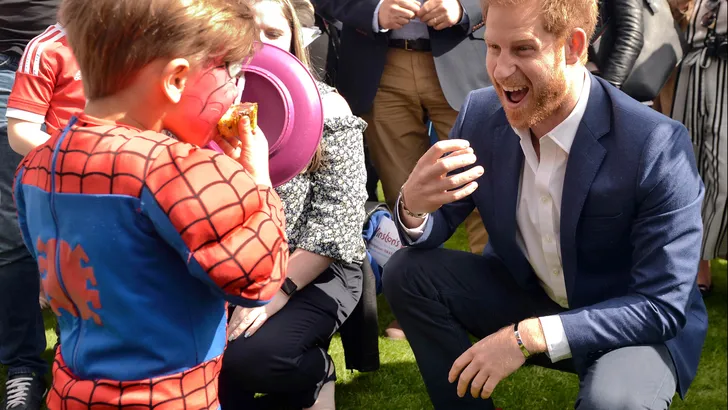 Foto’s: bijzonder kinderfeest in Buckingham Palace