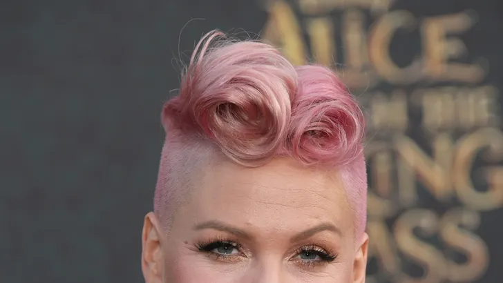 P!nk plaatst foto van lichaam na bevalling