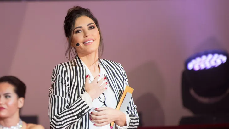 Yolanthe vervangt Chantal Janzen in 'De Jongens Tegen De Meisjes'