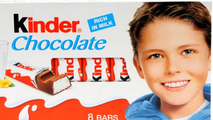 Zo ziet de Kinder Chocolade jongen er nu uit