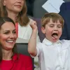 Kate en William delen nieuwe foto van jarige prins Louis
