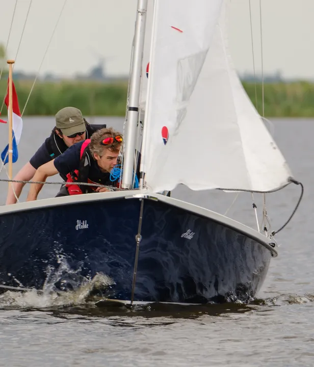 Drie open bootjes dwars door Friesland: Team Randmeer