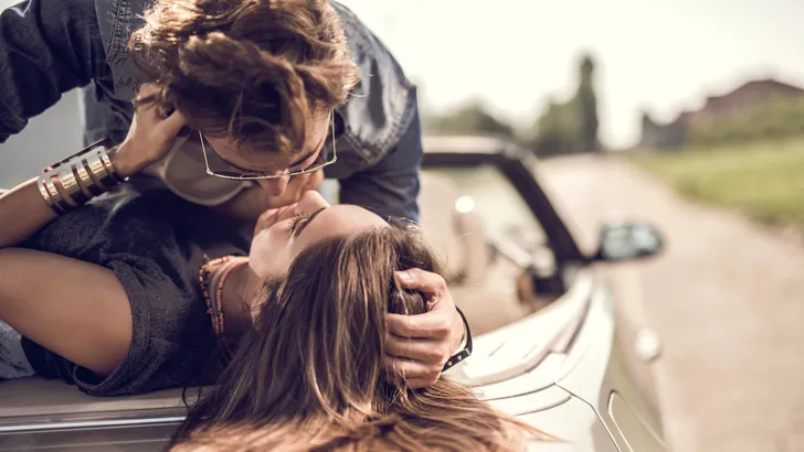 Romy had een one night stand met haar baas