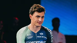 Olav Kooij in z'n nieuwe shirt