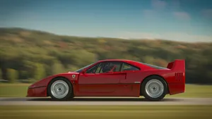Mannen herbouwen unieke Ferrari F40 na vernietigende crash met vrachtwagen