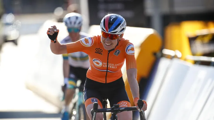 Van der Breggen debuteert als commentator in Ronde van Drenthe: 'Vaak commentaar zonder kennis van tactiek'