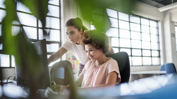 Werkvriendinnen? Zo houden jullie het professioneel