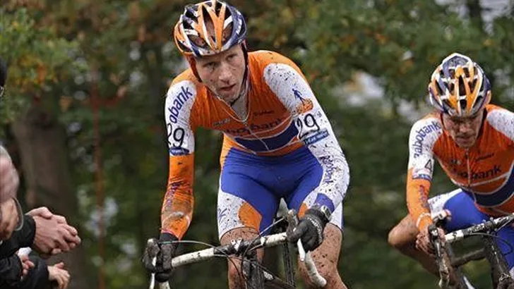 De Knegt en Aernouts blijven Rabobank trouw