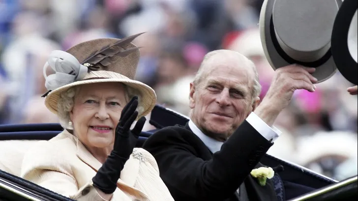 Koningin Elizabeth werd gewaarschuwd om niet met prins Philip te trouwen