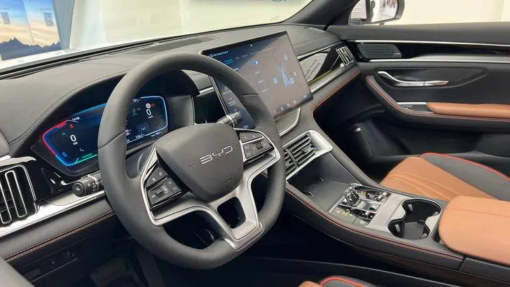 Cultuurverschil op het asfalt: hoe Chinese automerken hun EV's razendsnel aanpassen aan Europa