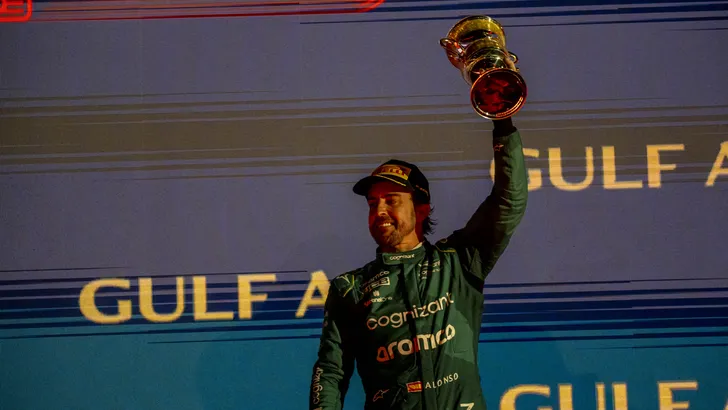 Alonso gelooft in Aston Martin-overwinning: 'Er zijn nog 22 kansen'