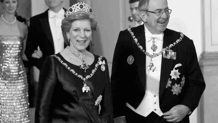 COPENHAGEN: Queen Margrethe's 40th jubilee, Balcony Royal Palace of Amalienborg.