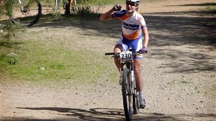 Vos wint direct op de mountainbike