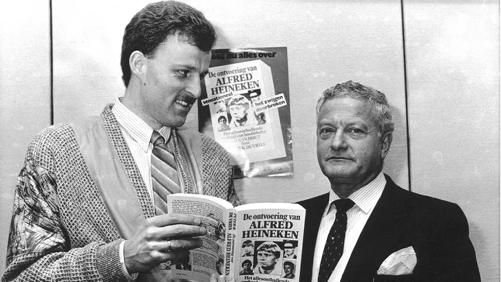 Peter R. de Vries en advocaat Max Moszkowicz in 1987 bij de presentatie van De ontvoering van Alfred Heineken.