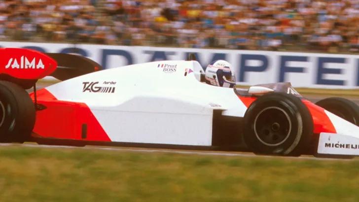 VIDEO: Lando Norris laat Alain Prost's McLaren uit 