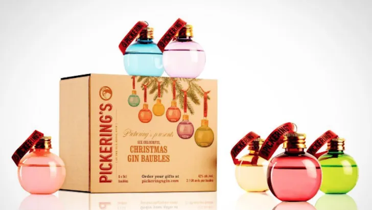 Deze kerstballen met gin maken je boom he-le-maal af