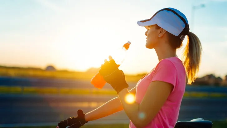 Door dít te drinken voor het sporten maak je je workout veel effectiever