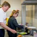 Wil je zien: koning bakt pannenkoeken