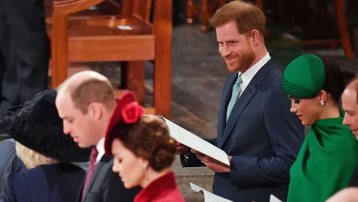 William wil titels prins Harry en hertogin Meghan afnemen. – Foto van Prins Harry en hertogin Meghan bij Commonwealth Day 2018, met op de voorgrond prins Harry en prinses Kate.