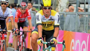 Primoz Roglic brak door in de Giro d'Italia van 2016, die Steven Kruijswijk zou gaan winnen. De Sloveen was in die tijd echter niet de allerbeste teamgenoot.
