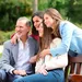 Koningin Letizia en koning Felipe delen prachtige familiefoto ter ere van twintigste huwelijksjubileum