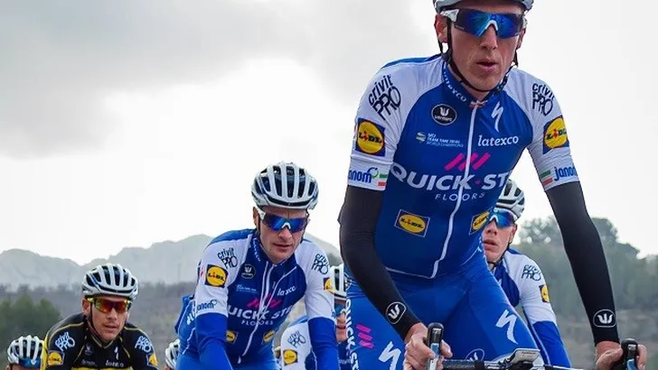 Volta ao Algarve: Dan Martin drijft boven als winnaar op Alto da Foia