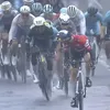 🎥 Afgesproken werk in Saitama Criterium? Girmay wint voor Roglic en Cavendish na lachwekkend toneelstuk in de finishstraat | Wieler Revue