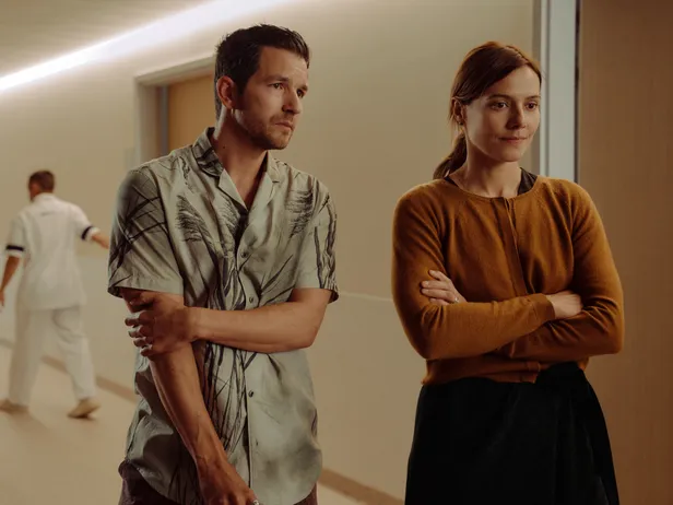 Scène uit de nieuwe Videoland-serie Dochters. 