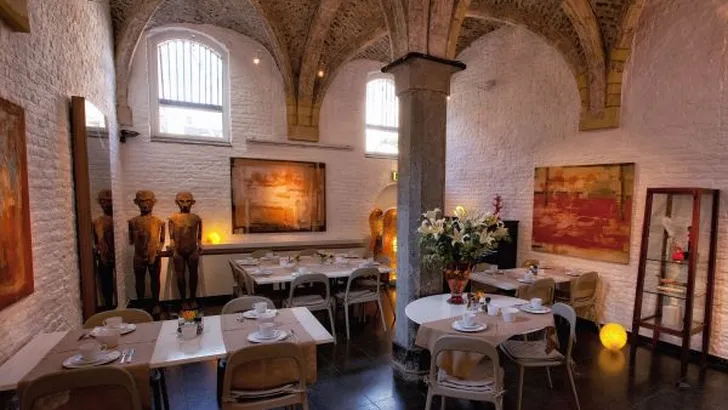 NOUVEAU-ARRANGEMENT: HOTEL DIS IN MAASTRICHT