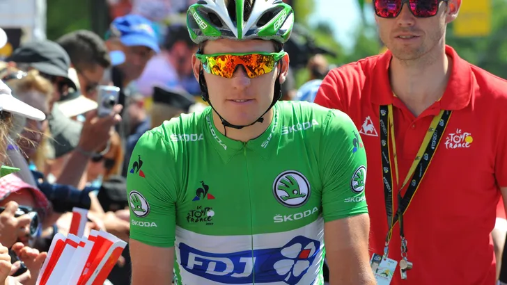 Démare haalt tijdslimiet niet en moet Tour verlaten
