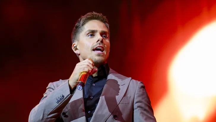 Management André Hazes bevestigt: zanger aan het daten met Noa Braaf